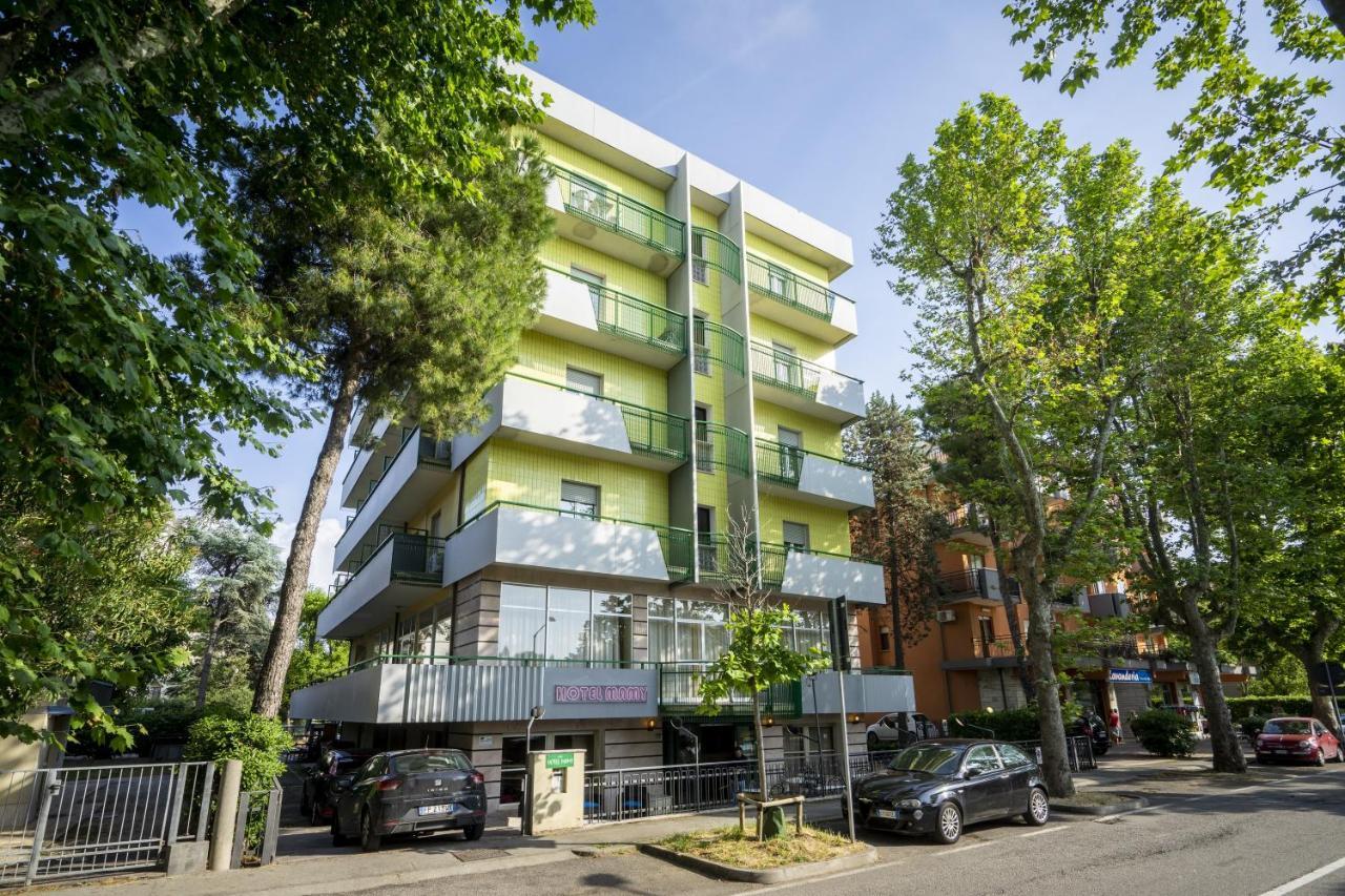 Hotel Mamy Ріміні Екстер'єр фото