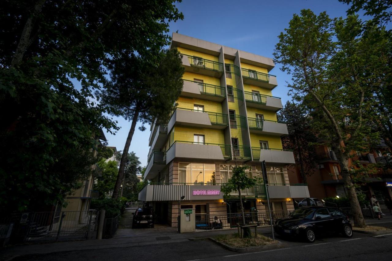 Hotel Mamy Ріміні Екстер'єр фото