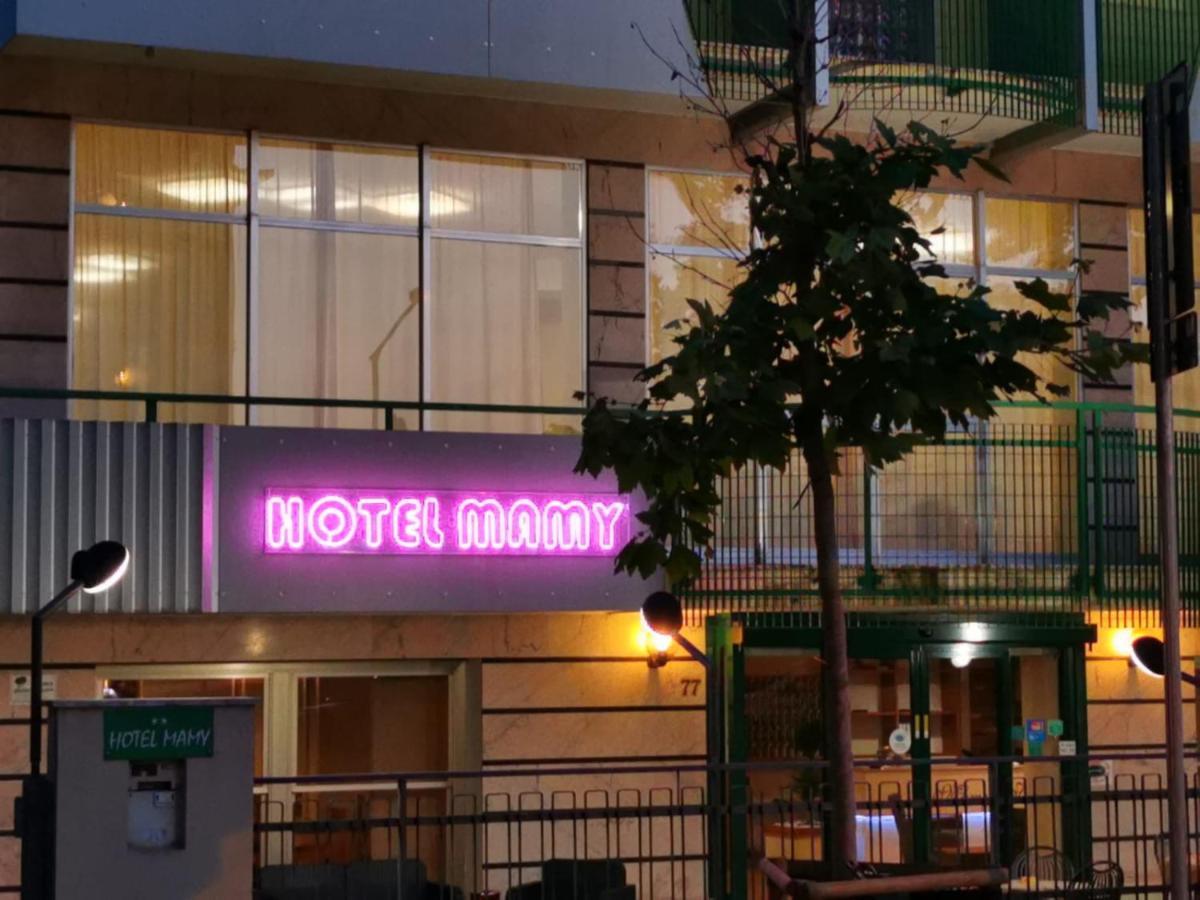 Hotel Mamy Ріміні Екстер'єр фото